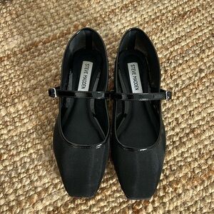 Steve Madden Verno Mesh Black Ballet Flat Mary Jane in Size 6.5